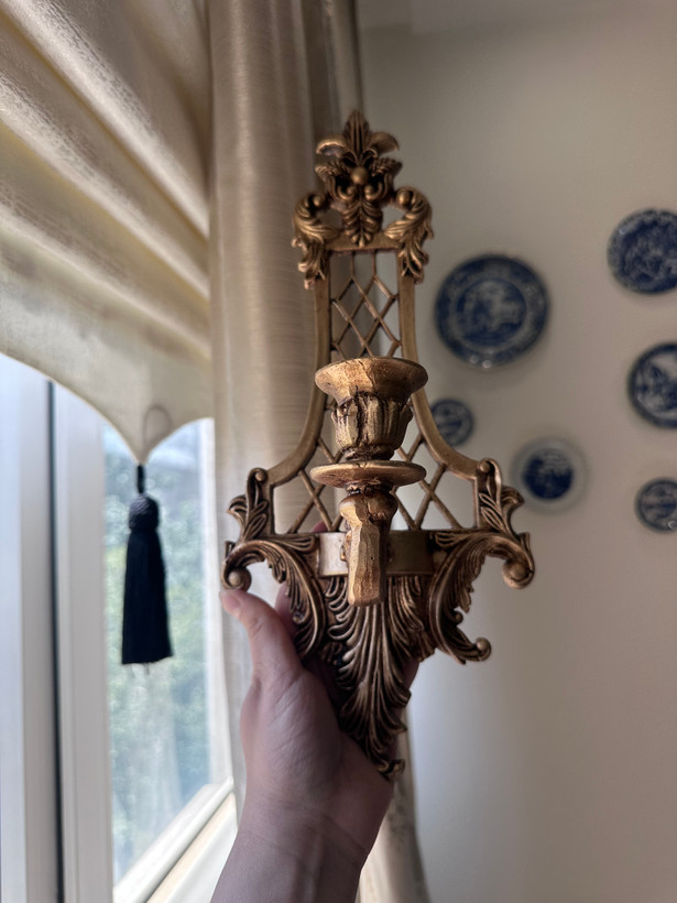 دیوارکوب آلیورا