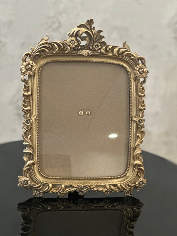 قاب عکس گلریز